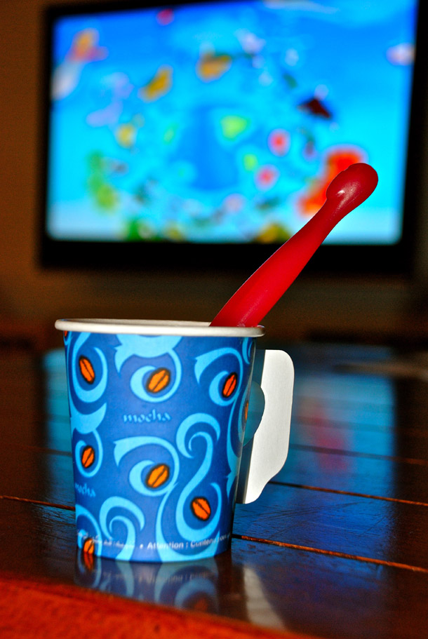 Paper Cups borrowing colours to dresse up for the special Movie party@home Paper Cups borrowing colours to dresse up for the special Movie party@home