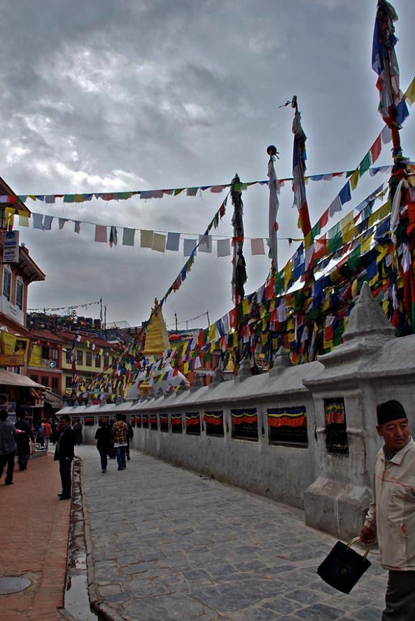 5-coloured flags fluttering in the wind