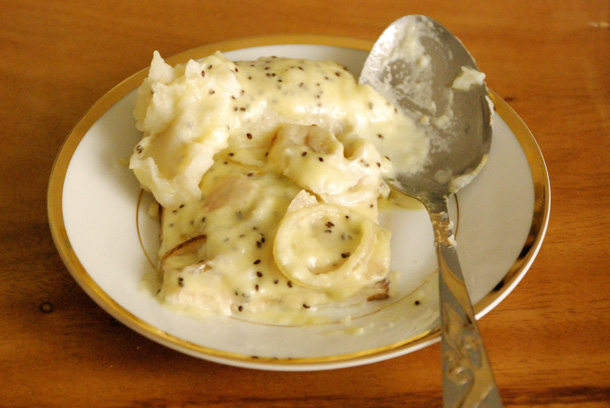 Crusted Paneer Potato with Kiwi Sauce