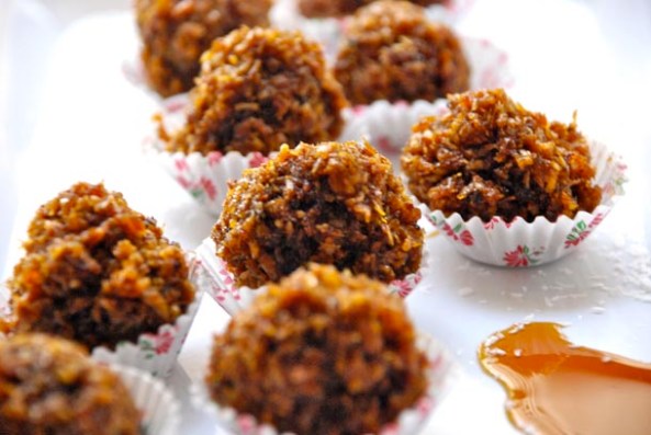 A Tale of 2 Cities And Gurer Naru/Coconut Jaggery Truffle