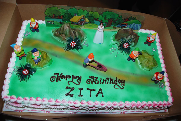 It's the Snowhite and Seven Dwarfs this time.