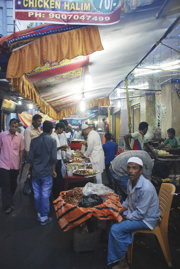 Ramadan Food stalls aroud Tipu Sultan Mosque