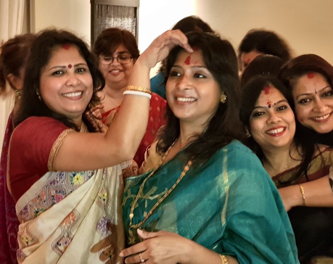 Bijoya celebrations with sindoor khela at IshitaUnblogged's home