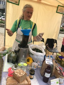 Targ Pietruszkowy farmers’ market in Plac Niepodległości