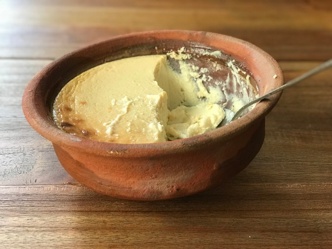 Bhapa Mishti Doi set in a claypot 