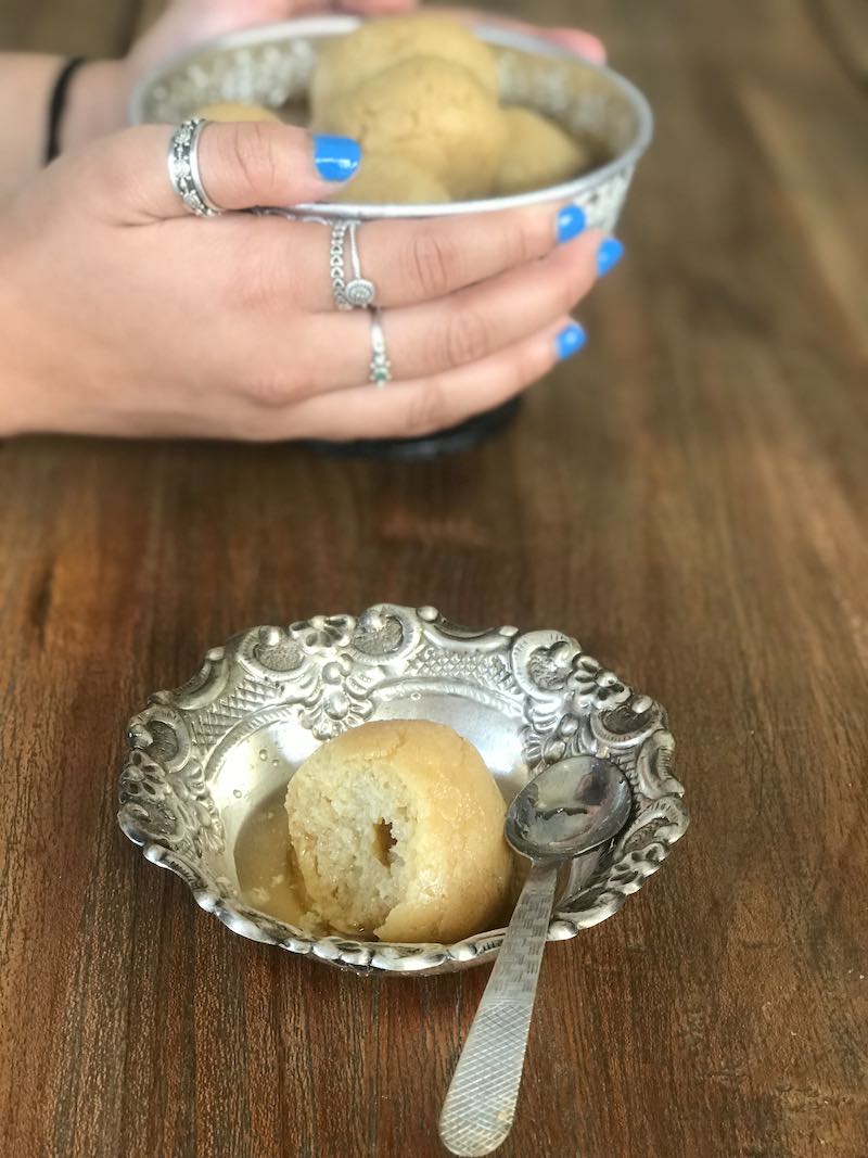 Nolen gurer roshogolla