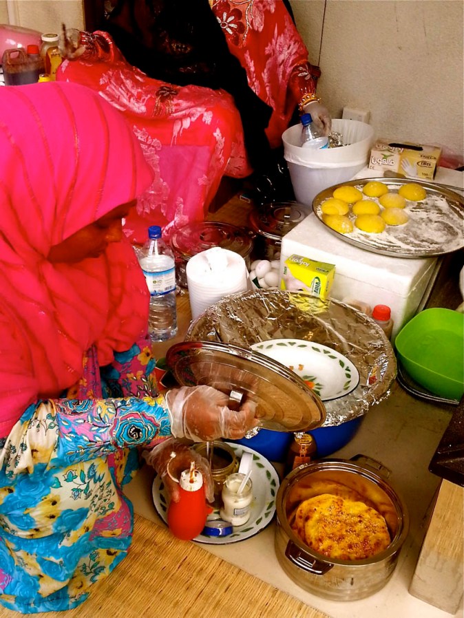 Puffed up fluffy Khameer sprinkled with Sesame seeds, to be had with Kraft Cheese